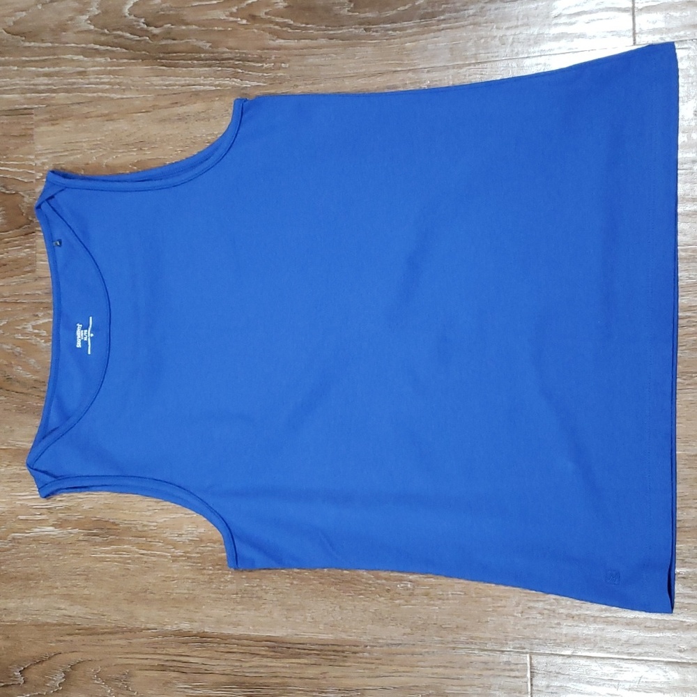 (XL) Seg'Ments Made in Canada Classic Fitted Stretch Solid Color Minimalist Top